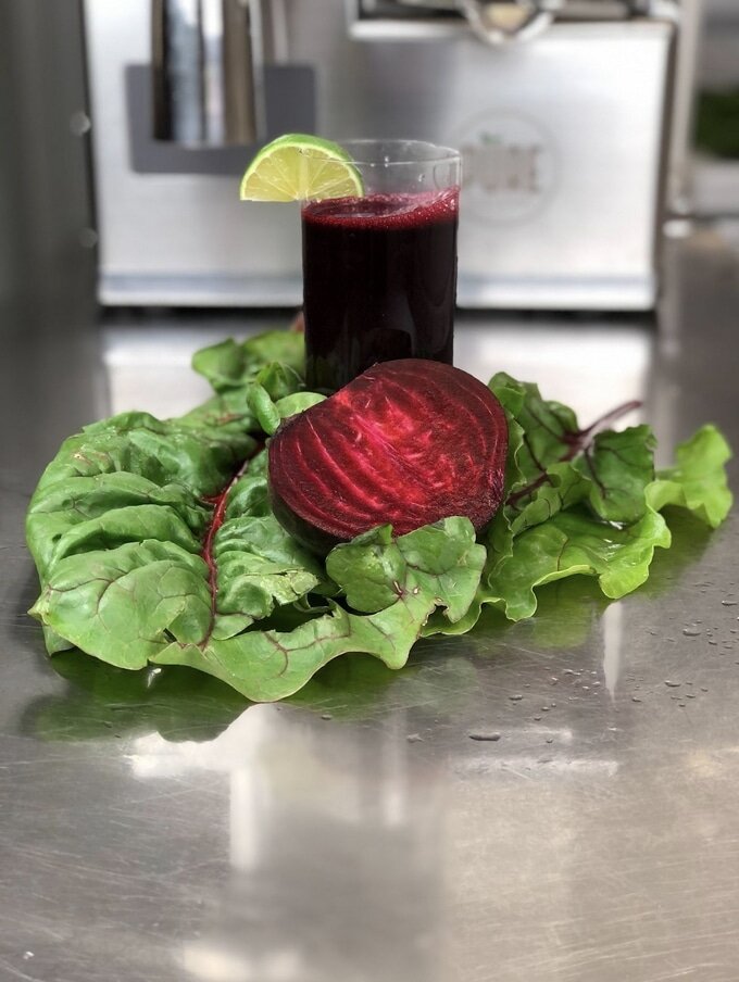 Beets, lettuce, and juice