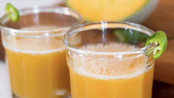 Juice in two glasses